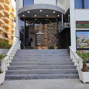 Hotel Salvadore, Vlorë